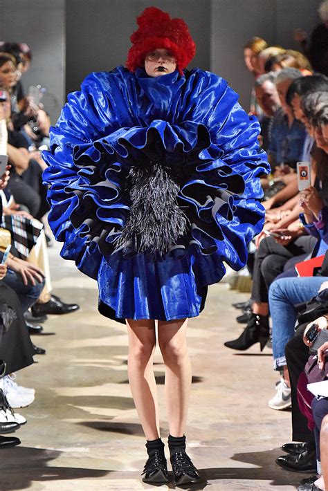 Coleção Comme Des Garçons Paris Verão 2016 Rtw Foto 15 Desfiles Ffw