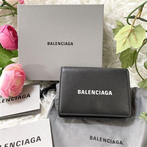 Balenciagaバレンシアガ 三つ折り財布 551921 Sh ショッピング半額 バレンシアガ マイクロ ミニ エブリデイ 3つ折り