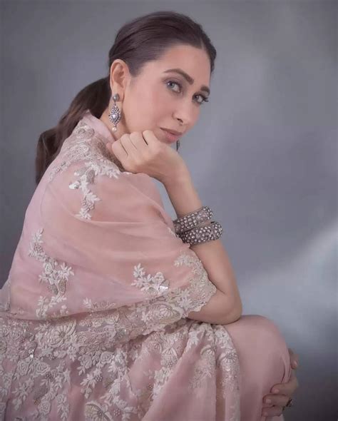 Photos Karisma Kapoor Showed A Glimpse Of Her 90s See Her Beautiful