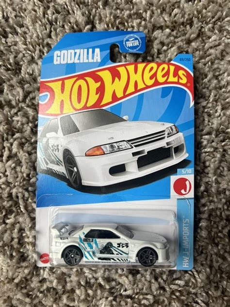 Hot Wheels Godzilla Nissan Skyline Gt R R Hw J Imports