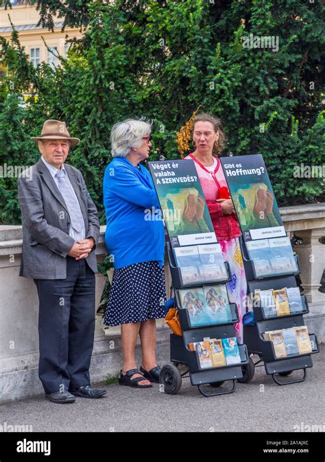 Jehovahs Witness Pamphlet Hi Res Stock Photography And Images Alamy