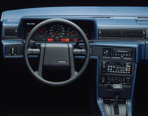 2024 Volvo 760 Interior - Sunny Ernaline