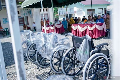 Pemkab Nagan Raya Salurkan Bantuan Unit Kursi Roda Untuk Disabilitas