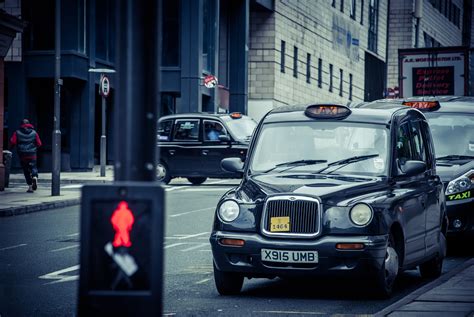 6 Benefits Of Using Airport Transfer Services London Black Cab Transfers