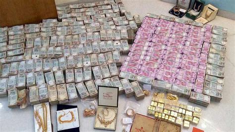 Rs 32 Crore Cash In New Notes 82kg Gold Seized In Multiple Raids