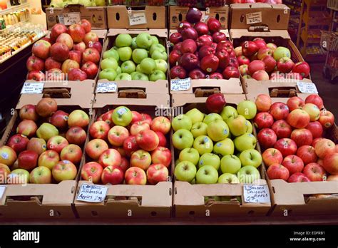 Farmers Fruit stall organic apple varieties on display for sale at ...