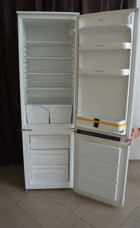 Használt Zanussi ZI 3102 RV beépíthető hűtőszekrény [H557] - árak ...