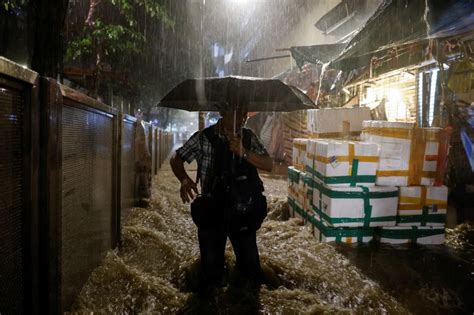 Photos Hong Kong Flooded By Heaviest Rainfall In Almost 140 Years