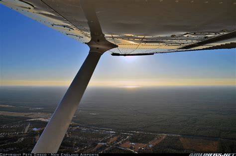Cessna 172S Skyhawk SP - Embry-Riddle Aeronautical University ...
