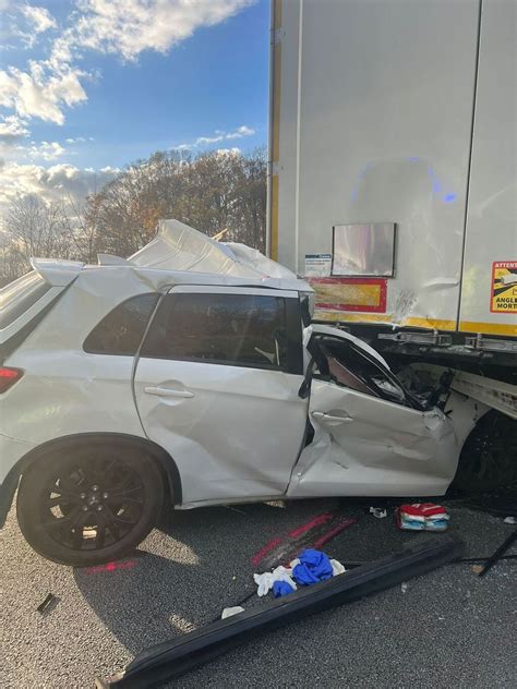 Pkw unter Lkw Anhänger schwerer Unfall bei Görlitz Radio Lausitz