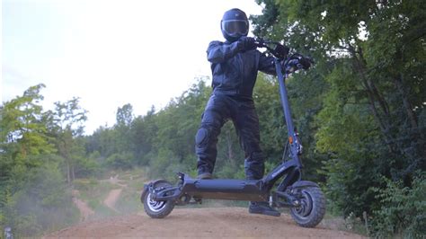 IO Hawk Legacy E Scooter Ein Monster Im Wald YouTube