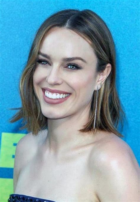Jessica McNamee Nude In Sex Scenes And Topless Pics Scandal Planet