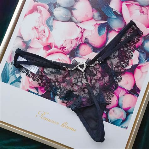 Quần Lót Lọt Khe Dây Trang Sức B Lingerie