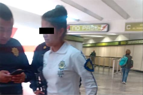 Asaltan A Mujer Policía Afuera Del Metro Cdmx Deportivo 18 De Marzo