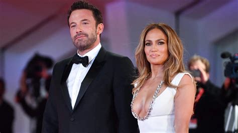 Jennifer Lopez Posts Clip Defending Ben Affleck At Grammys After Snapping