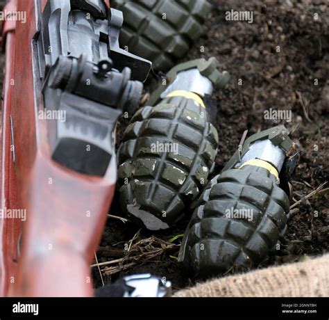 Fragmentation Grenades Hi Res Stock Photography And Images Alamy