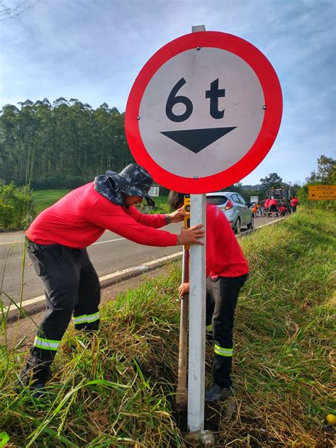 Egr Reforça Sinalização Vertical Na Ers 129 Em Muçum