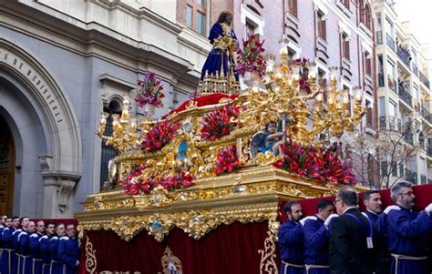 Profundizando En El Significado De La Procesión Peticiones Al Cristo