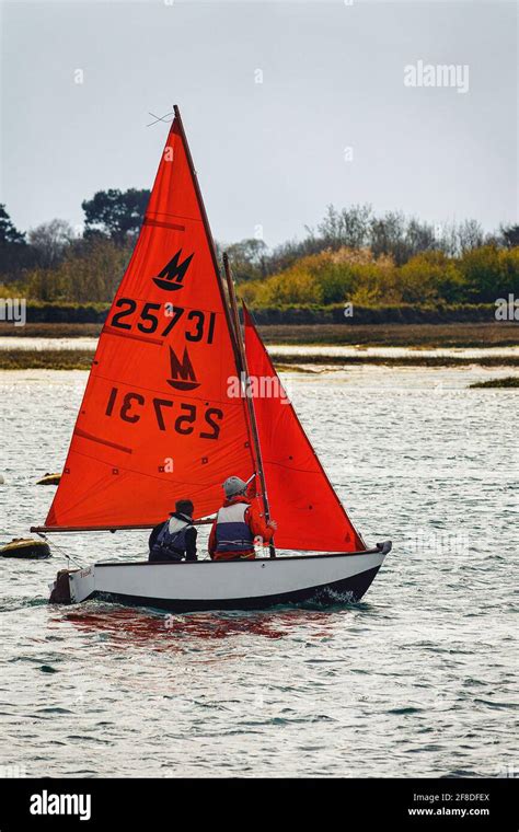 Mirror dinghy hi-res stock photography and images - Alamy