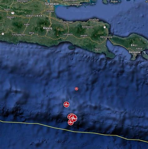 Strong And Shallow M6 0 Earthquake Hits South Of Java Indonesia The