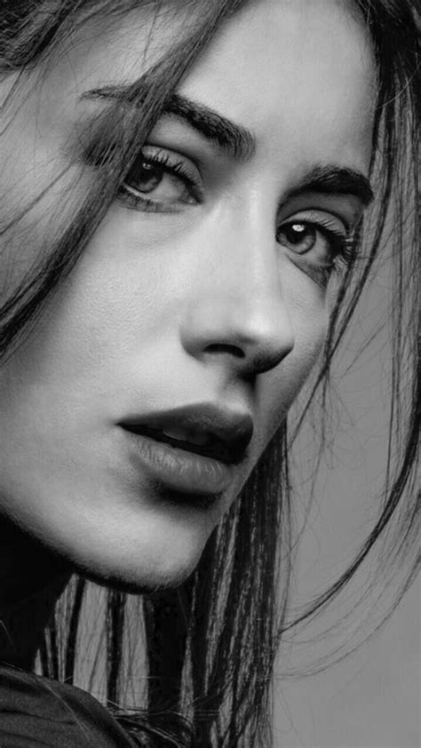 Pin On Hazal Kaya Trayectoria