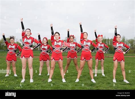 Cheerleaders Hi Res Stock Photography And Images Alamy