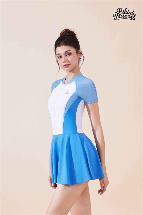 B I Bikini Passport M T M Nh V Y Tay Ng N Kim Xanh Tr Ng