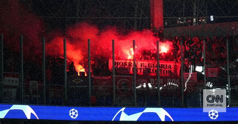 Vamos Tudo Contra Esses Deliquentes Real Sociedad Arrasa Benfica