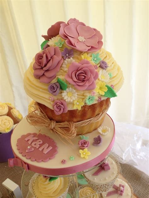 Naked Giant Cupcake Wedding Vintage Pink Flowers Wedding