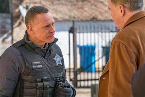 Chicago Pd Season 7 Episode 19 Review Buried Secrets Tv Fanatic