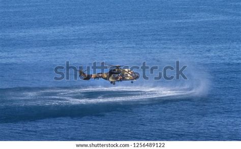 4524 Helicopter Over Water Images Stock Photos And Vectors Shutterstock