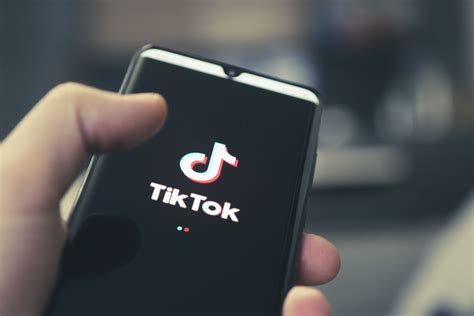 TikTok Sotto Indagine Nell UE Nel Mirino DSA Protezione Dei Minori E