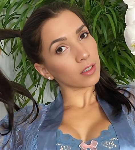 Neiva Mara Wikibio Age Net Worth Career Bikini Photos Vrogue Co