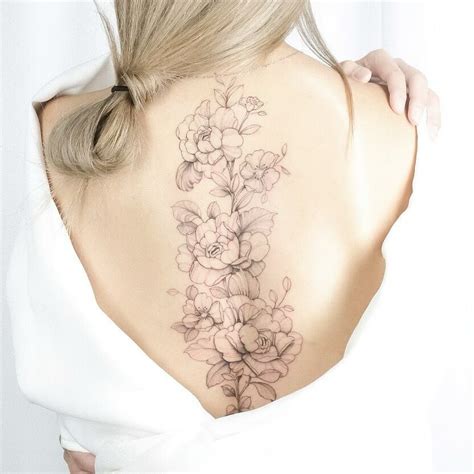 11 Flower Spine Tattoo Ideas That Will Blow Your Mind