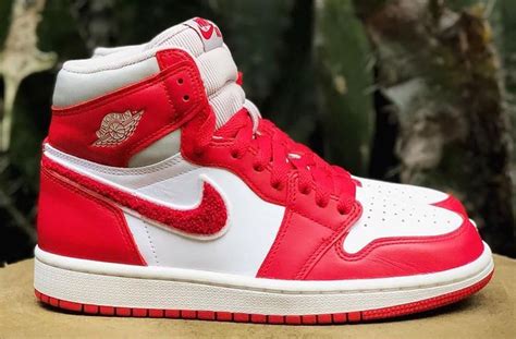 Air Jordan High Og Wmns Chenille Release Date Solesavy