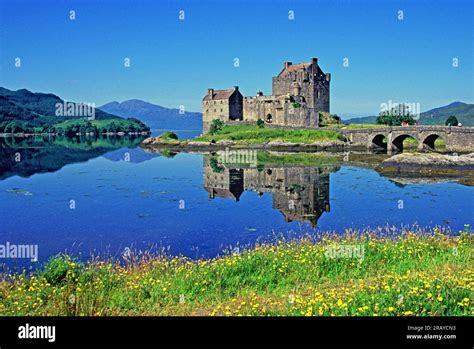 Eilean Donan Castle Scotland Gb Stock Photo Alamy