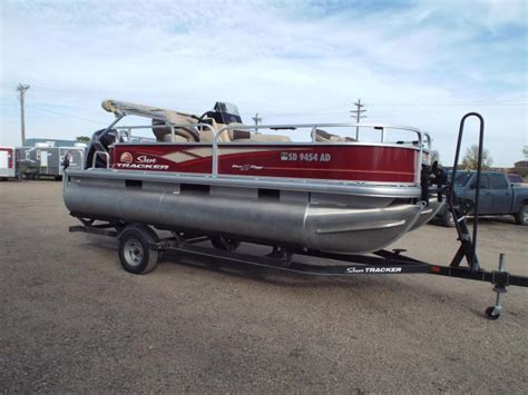 Sun Tracker Dlx Bass Buggy Watertown Sd For Sale Iboats