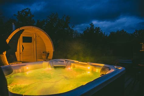 Huisje Met Sauna En Jacuzzi Huren Wellness Vakantiehuisjewellness