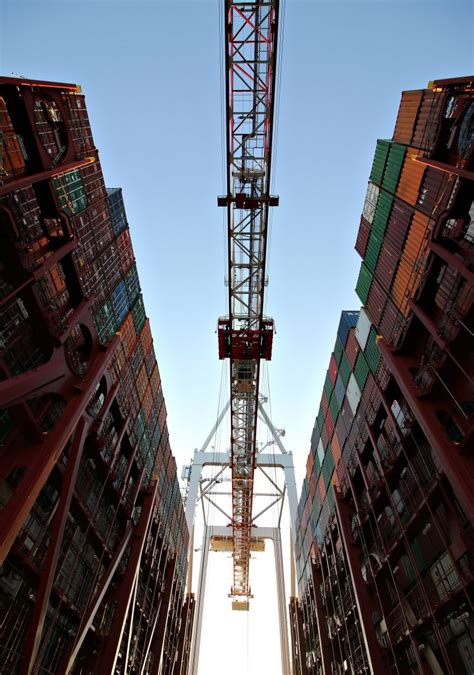 The View From Below A Liebherr Megamax Sts Crane Container Management