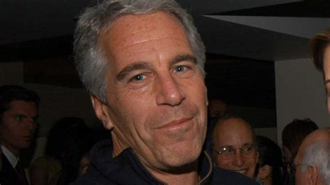 Víctimas De Jeffrey Epstein Demandan Al Fbi Por No Protegerlas