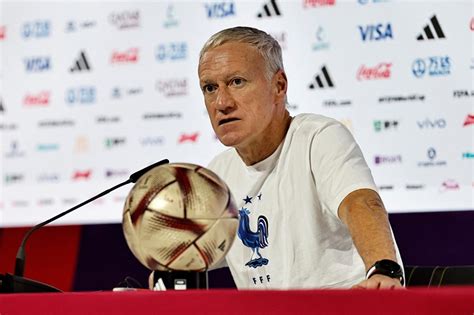 Didier Deschamps Maintenu à La Tête Des Bleus Jusquen 2026