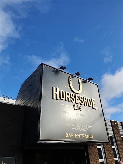 Horseshoe Bar In Greenock Pub In Greenock Pa15