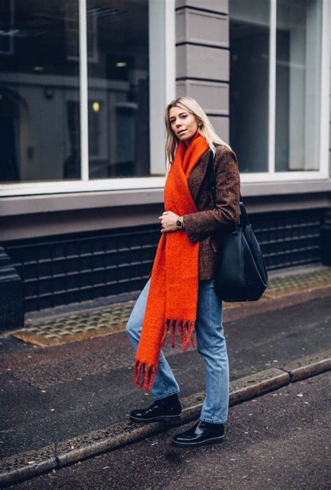 Big red scarf Street style | Effortlessly chic outfits, Sophisticated ...