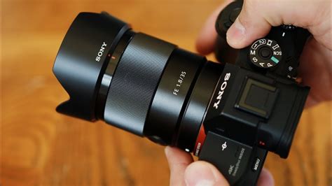 Sony 35mm F 1 8 Fe Lens Hands On Review