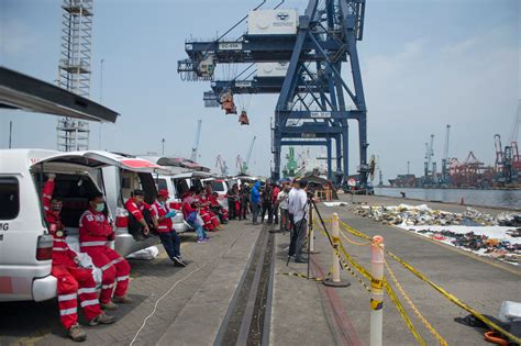 Live Updates Lion Air Crash In Indonesia