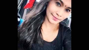 Pretty Tamil Babe Porn