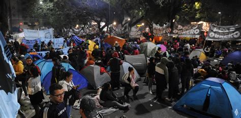 Los Piqueteros Duros Vuelven A Cortar Accesos A La Ciudad Y Amenazan