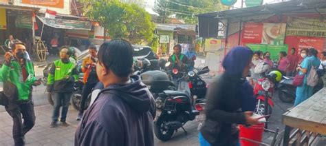 Detik Detik Gempa Terkini M 5 8 Guncang Bali Warga Panik Berhamburan