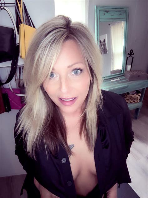 50F Forecast Calling For MILF In Tennessee Today R Cougars And Milfs Sfw