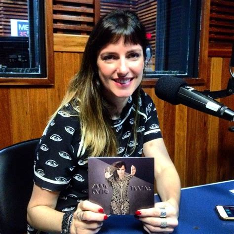 Anna Ratto lança quinto CD da carreira EBC Rádios